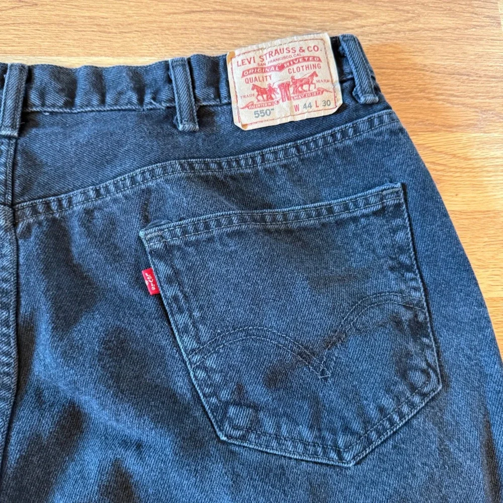 Levi's 550 Relaxed Fit Black Jeans Mens Size‎ 44x30 Denim Pants